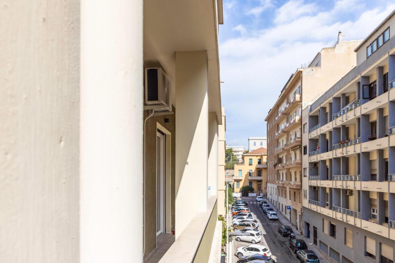 Quarzo. Modern Rooms Cagliari Zewnętrze zdjęcie